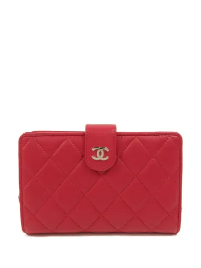 Pre-owned Chanel Quilted Cc Bifold Wallet In Red