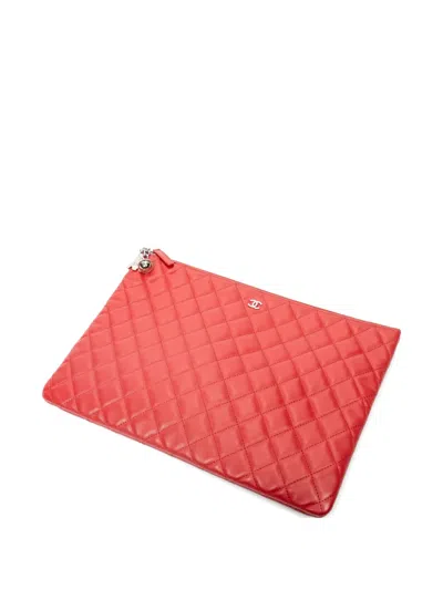 Pre-owned Chanel Quilted Cc Clutch Bag In Red