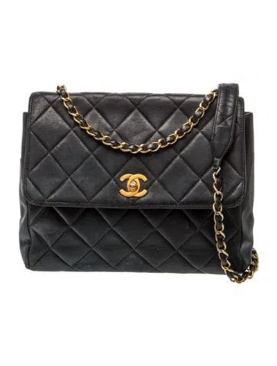 Pre-owned Chanel Quilted Cc Flap Bag In Black
