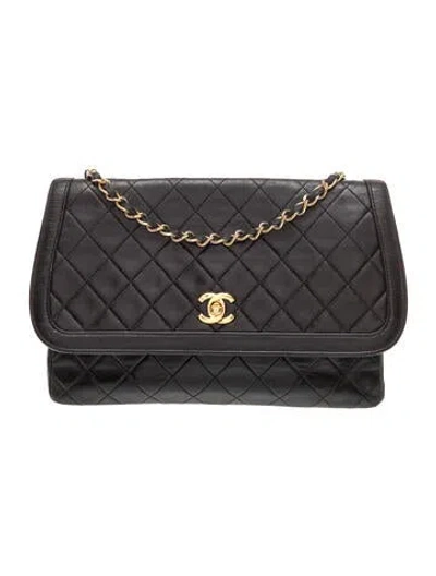 Pre-owned Chanel Quilted Cc Flap Bag W/ Pouch In Black