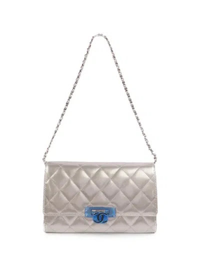 Pre-owned Chanel Quilted Cc Shoulder Bag In Silver