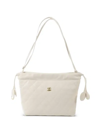 Pre-owned Chanel Quilted Cc Shoulder Bag In White