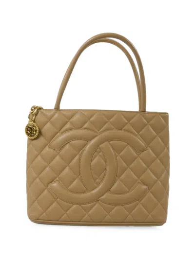 Pre-owned Chanel Quilted Cc Tote Bag In Neutrals