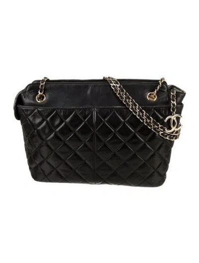 Pre-owned Chanel Quilted Cc Tote In Black