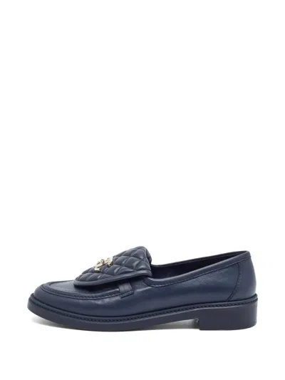 Pre-owned Chanel Quilted Cc Turn-lock Loafers In Blue