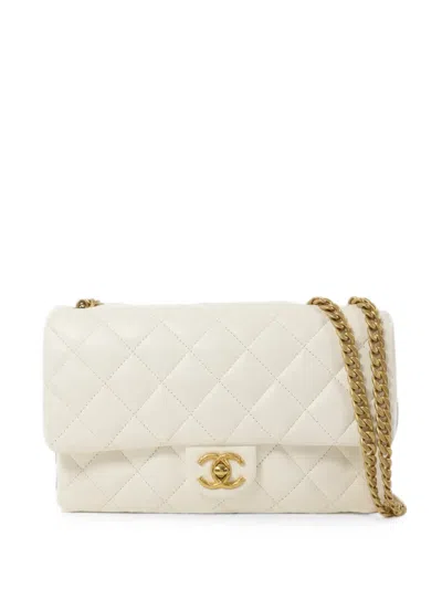 Pre-owned Chanel Quilted Cc Turn-lock Shoulder Bag In White