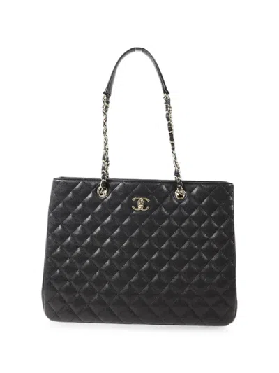 Pre-owned Chanel Quilted Cc Turn-lock Shoulder Bag In Black