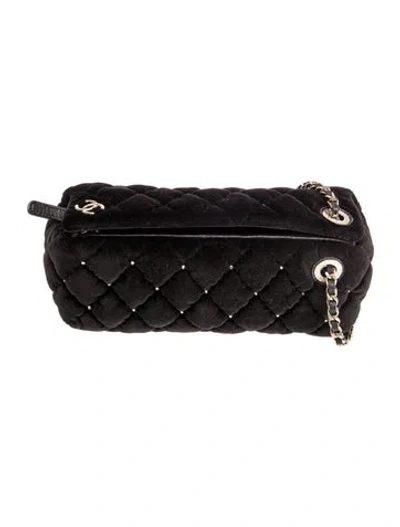 Pre-owned Chanel Quilted Crystal Clutch On Chain In Black