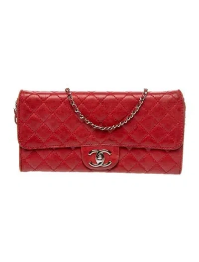 Pre-owned Chanel Quilted East West Flap Clutch In Red
