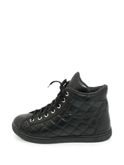 Pre-owned Chanel Quilted Lace-up Sneakers In Black