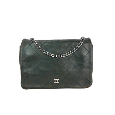 Pre-owned Chanel Quilted Lambskin Stitched Wallet On A Chain Crossbody Bag In Gray