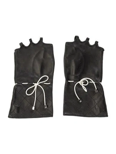 Pre-owned Chanel Quilted Leather Fingerless Gloves In Black