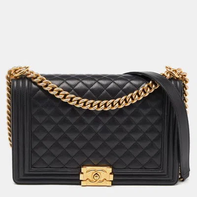 Pre-owned Chanel Quilted Leather New Medium Boy Shoulder Bag In Black