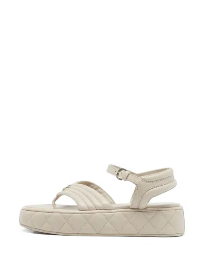 Pre-owned Chanel Quilted Leather Sandals In White