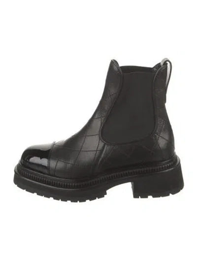 Pre-owned Chanel Quilted Pattern Leather Chelsea Boots In Black