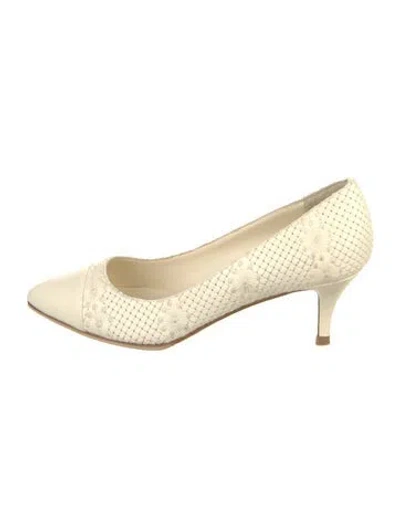 Pre-owned Chanel Quilted Pattern Leather Pumps In Neutral