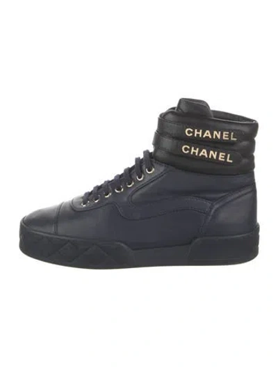 Pre-owned Chanel Quilted Pattern Leather Sneakers In Blue