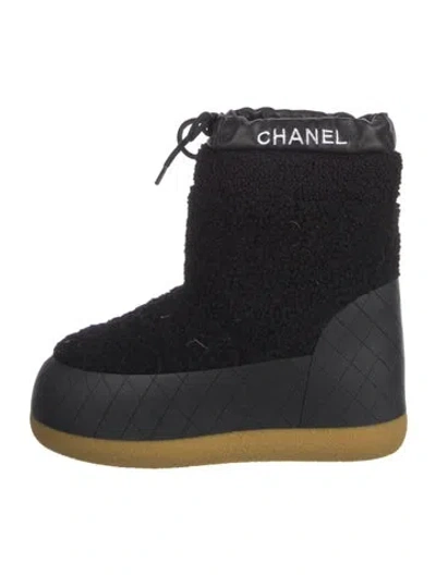 Pre-owned Chanel Quilted Pattern Shearling Snow Boots In Black