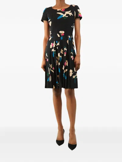 Pre-owned Chanel Quilted Pleated Mini Dress In Black