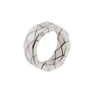 Pre-owned Chanel Quilted Ring In 18k White Gold In Silver