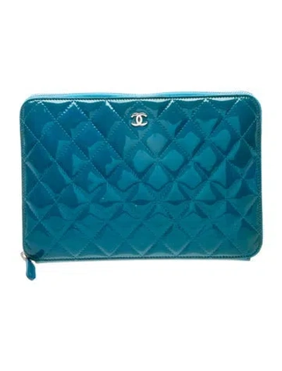 Pre-owned Chanel Quilted Zip Organizer Clutch In Blue