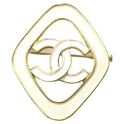 Pre-owned Chanel Rare Vintage Gold Plated Argyle White Cc Brooch