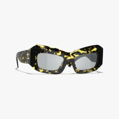 Chanel Rectangle Sunglasses In Tortoise