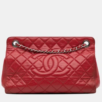 Pre-owned Chanel Red Cc Quilted Caviar Frame Shopping Tote