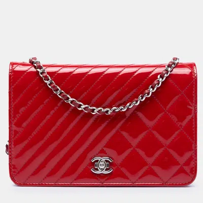 Pre-owned Chanel Red Cc Quilted Patent Coco Boy Wallet On Chain