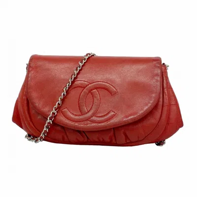 Pre-owned Chanel Red Color Leather Chain/shoulder Wallet ()
