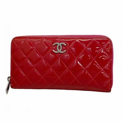 Pre-owned Chanel Red Color Patent Leather Long Wallet (bi-fold) ()
