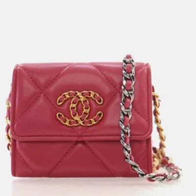 Pre-owned Chanel Red Lambskin 19 Cardholder On Chain