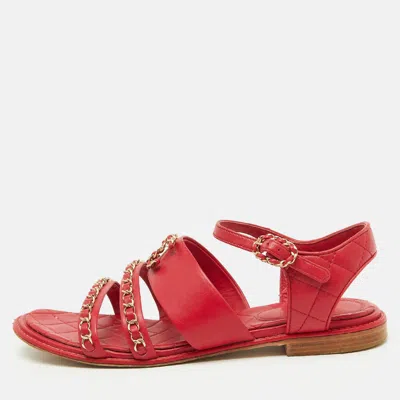 Pre-owned Chanel Red Leather Cc Chain Detail Ankle Strap Flat Sandals Size 39.5