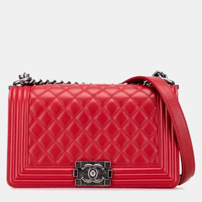 Pre-owned Chanel Red Old Medium Quilted Lambskin Boy Flap