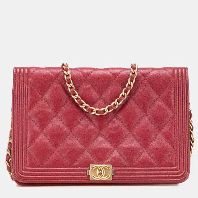 Pre-owned Chanel Red Quilted Caviar Boy Wallet On Chain