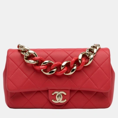 Pre-owned Chanel Red Quilted Lambskin Bicolor Resin Chain Flap