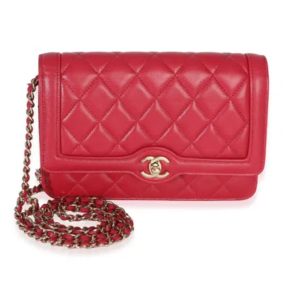 Pre-owned Chanel Red Quilted Lambskin Hold The Line Cc Wallet On Chain