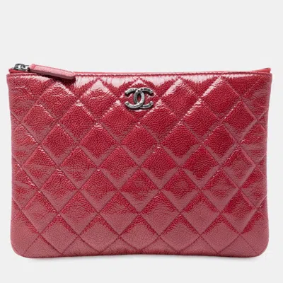 Pre-owned Chanel Red Small Crinkled Patent O Case Clutch