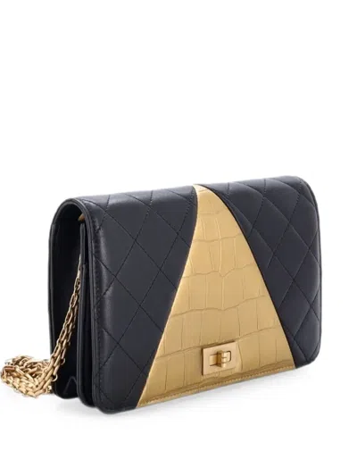 Pre-owned Chanel Reissue 2.55 Wallet On Chain Crocodile Embossed Calfskin And Quilted Lambskin Crossbody Bag In 黑色