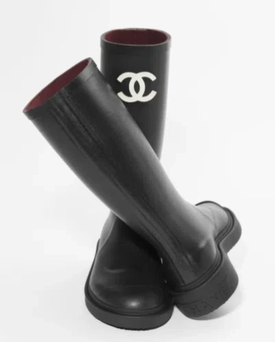 Pre-owned Chanel Rev Black White Caoutchouc Cc Logo High Pull On Rubber Rain Boots 41