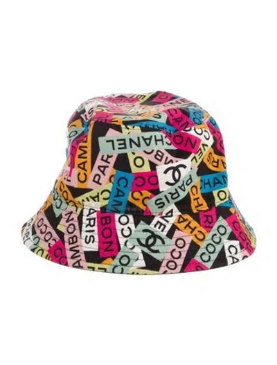 Pre-owned Chanel Reversible Cc Bucket Hat In Black