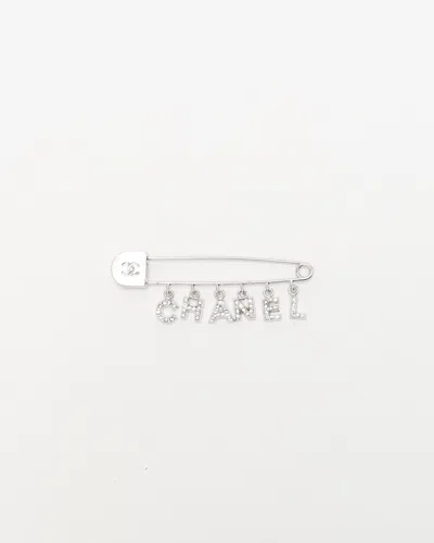 Pre-owned Chanel Rhinestone Pin Brooch In Silver