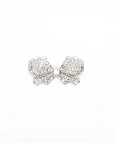 Pre-owned Chanel Rhinestone Ribbon Brooch In Silver