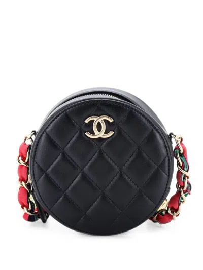 Pre-owned Chanel Ribbon Round With Chain Quilted Lambskin Clutch Bag In Black