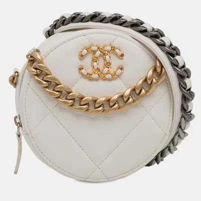 Pre-owned Chanel Round Clutch With Strap In White