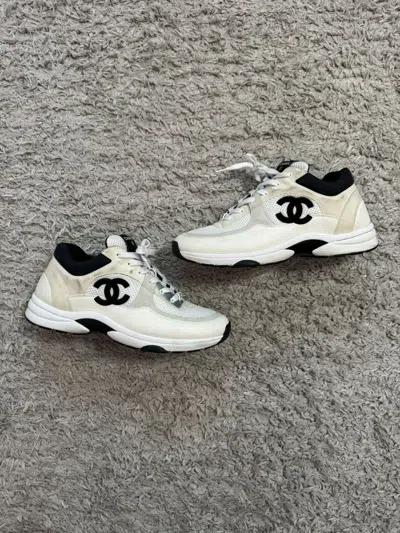 Pre-owned Chanel Runners Black And White Shoes