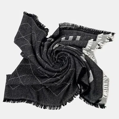 Pre-owned Chanel Scarf And Shawl In Grey