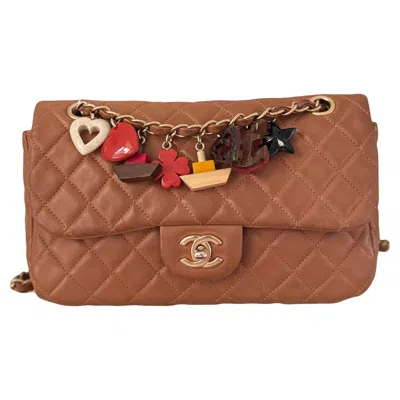Pre-owned Chanel Seasonal Flap Medium Caramel Tan Brown Leather Valentine Marine Charms