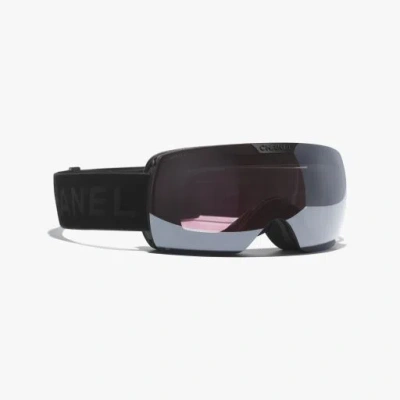 Chanel Shield Sunglasses In Black