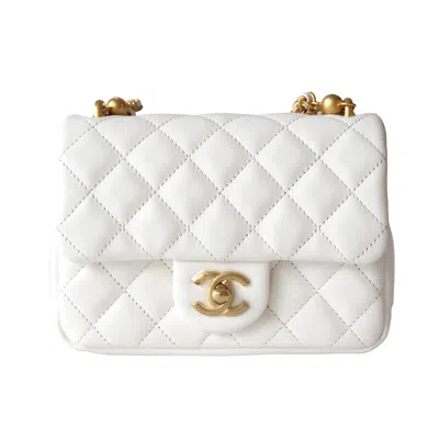 Pre-owned Chanel Shiny Lambskin Quilted Pearl Twist Square Flap Bag Gold Hardware White